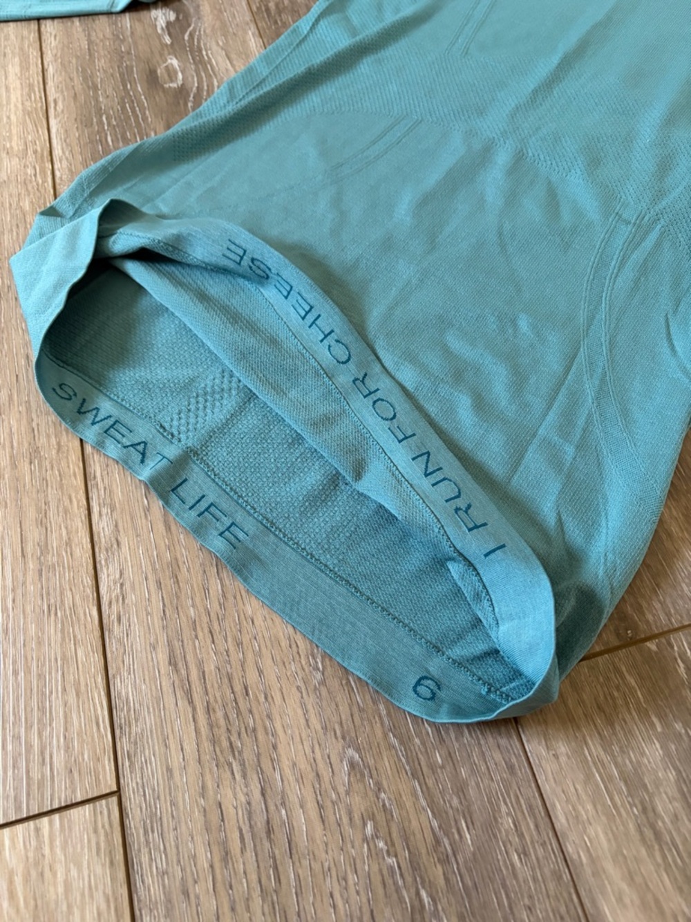 Lululemon Swiftly Tech Long Sleeve Crew - Picture 4 of 6